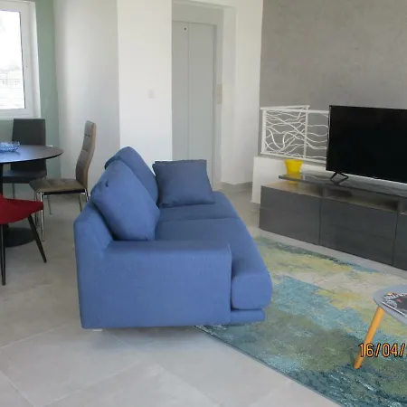 Apartment Carlo Manche Street. .malta