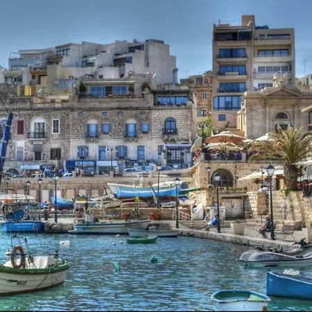 Carlo Manche Street. .malta Apartment *